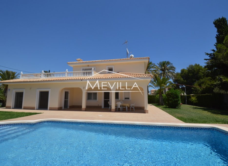 G VILLA WITH POOL ONLY 300 M FROM CABO ROIG BEACH