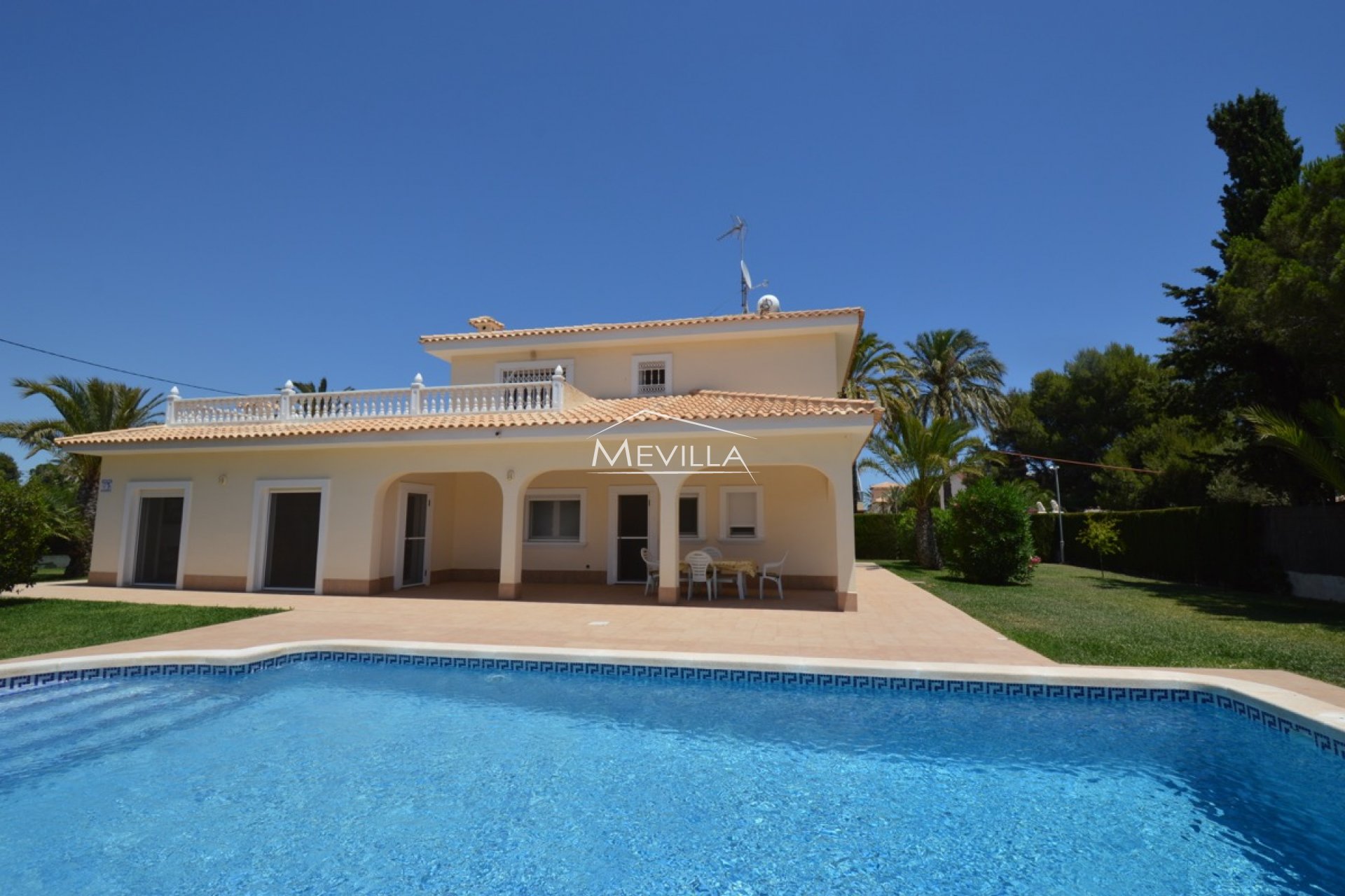 G VILLA WITH POOL ONLY 300 M FROM CABO ROIG BEACH