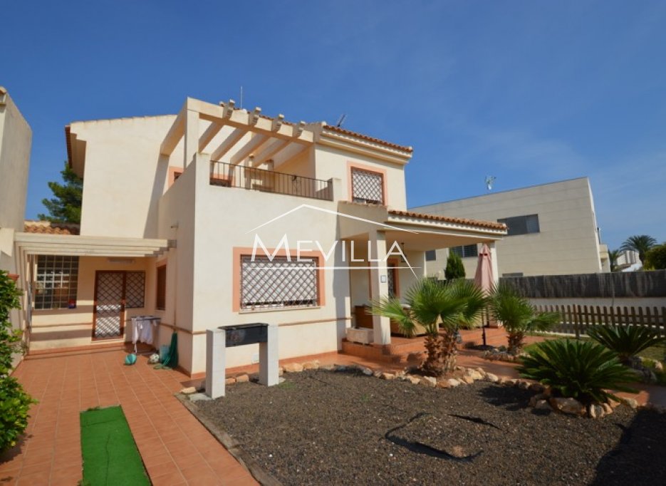 This beautiful villa in Campoamor, one of the best areas of the Costa Blanca for sale.