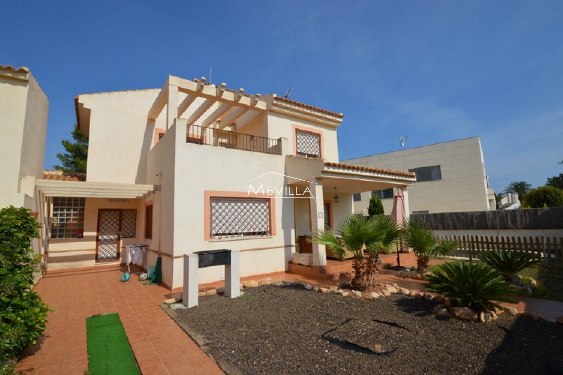 This beautiful villa in Campoamor, one of the best areas of the Costa Blanca for sale.