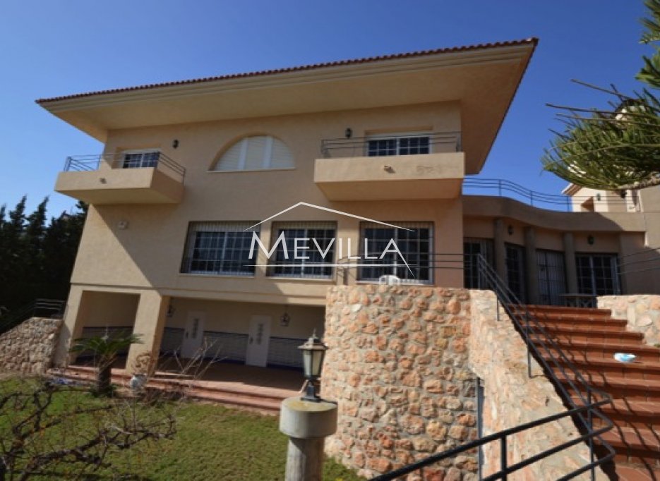VILLA WITH PERFECT SEAVIEWS FOR SALE IN CAMPOAMOR