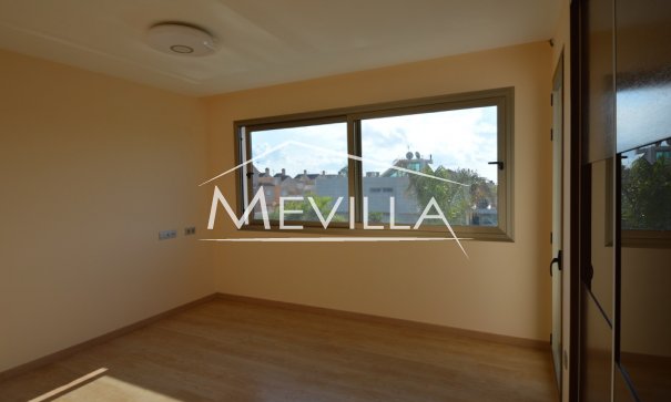 Resales - Villa - Orihuela Costa - La Zenia