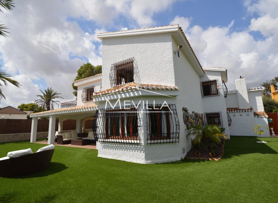 Återförsäljare - Villa - Orihuela Costa - Campoamor