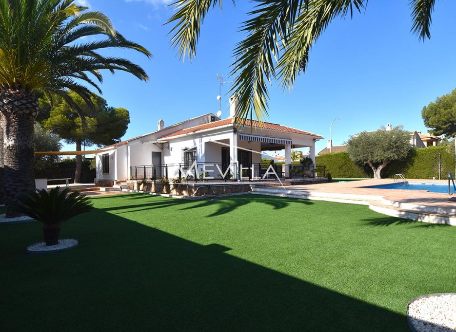 Återförsäljare - Villa - Orihuela Costa - Campoamor