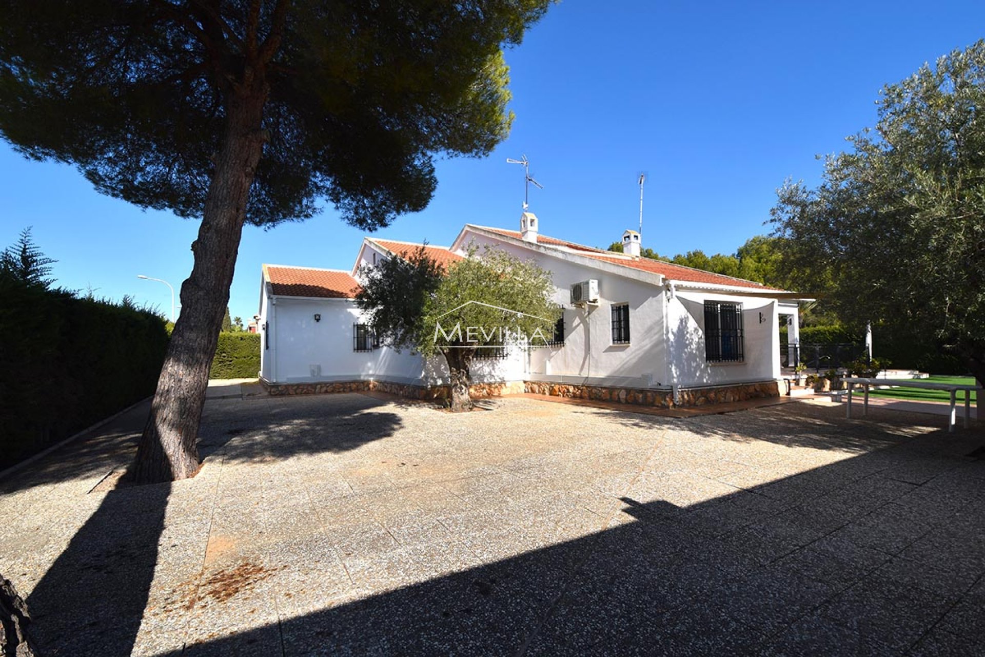 Återförsäljare - Villa - Orihuela Costa - Campoamor