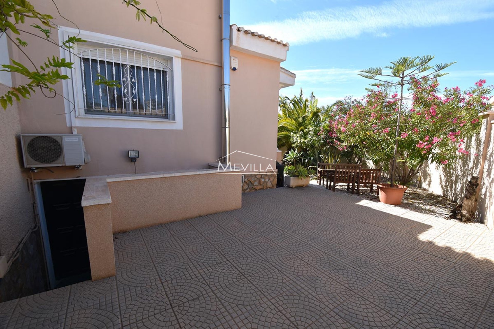 Återförsäljare - Villa - Orihuela Costa - Campoamor