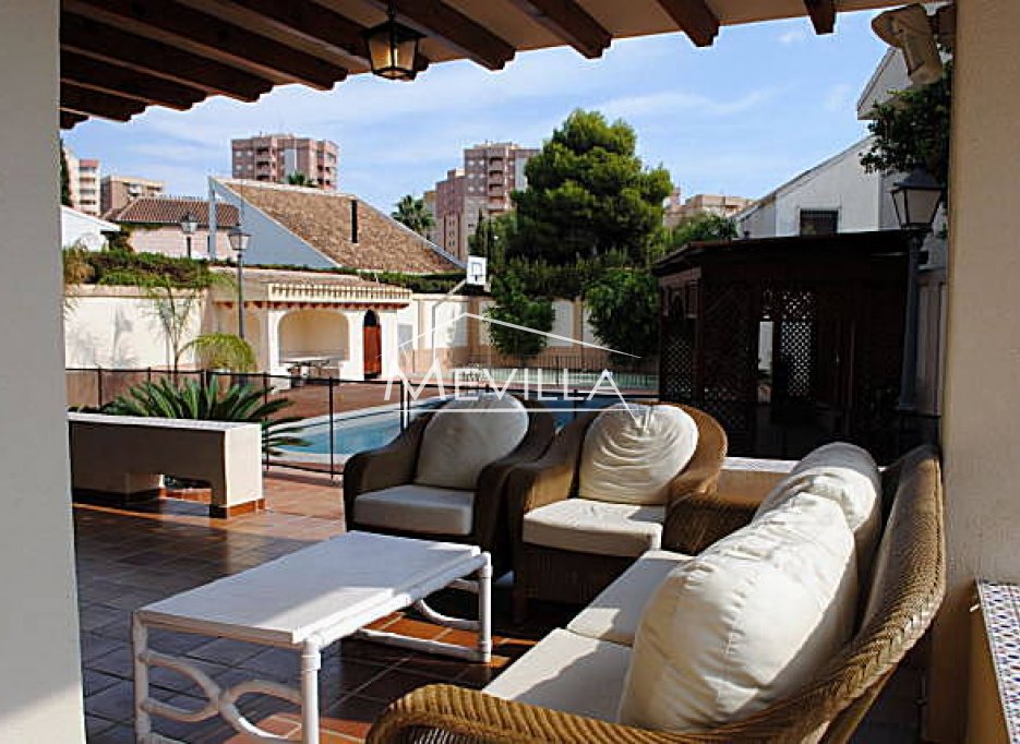Återförsäljare - Villa - Orihuela Costa - Campoamor