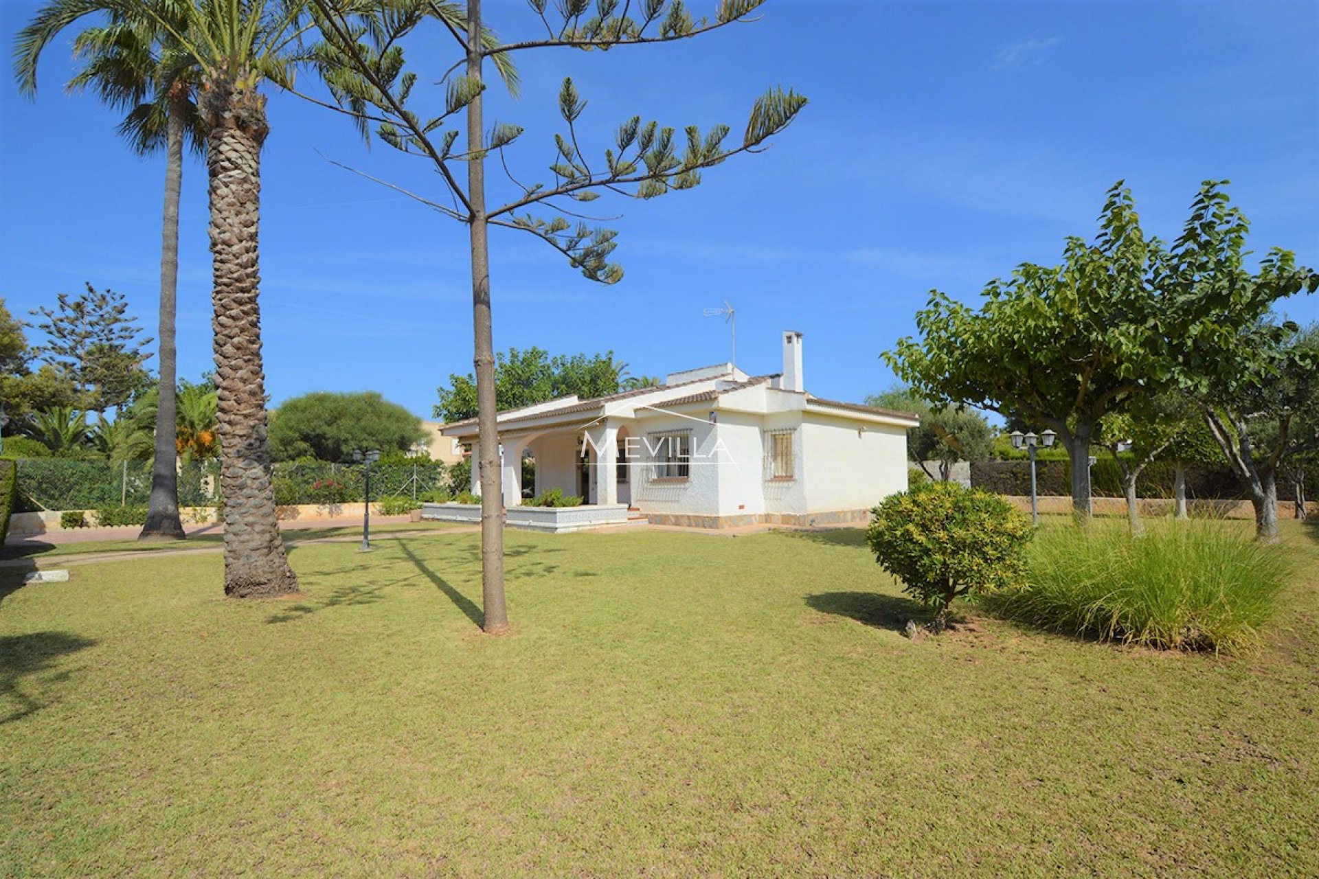 Återförsäljare - Villa - Orihuela Costa - La Zenia