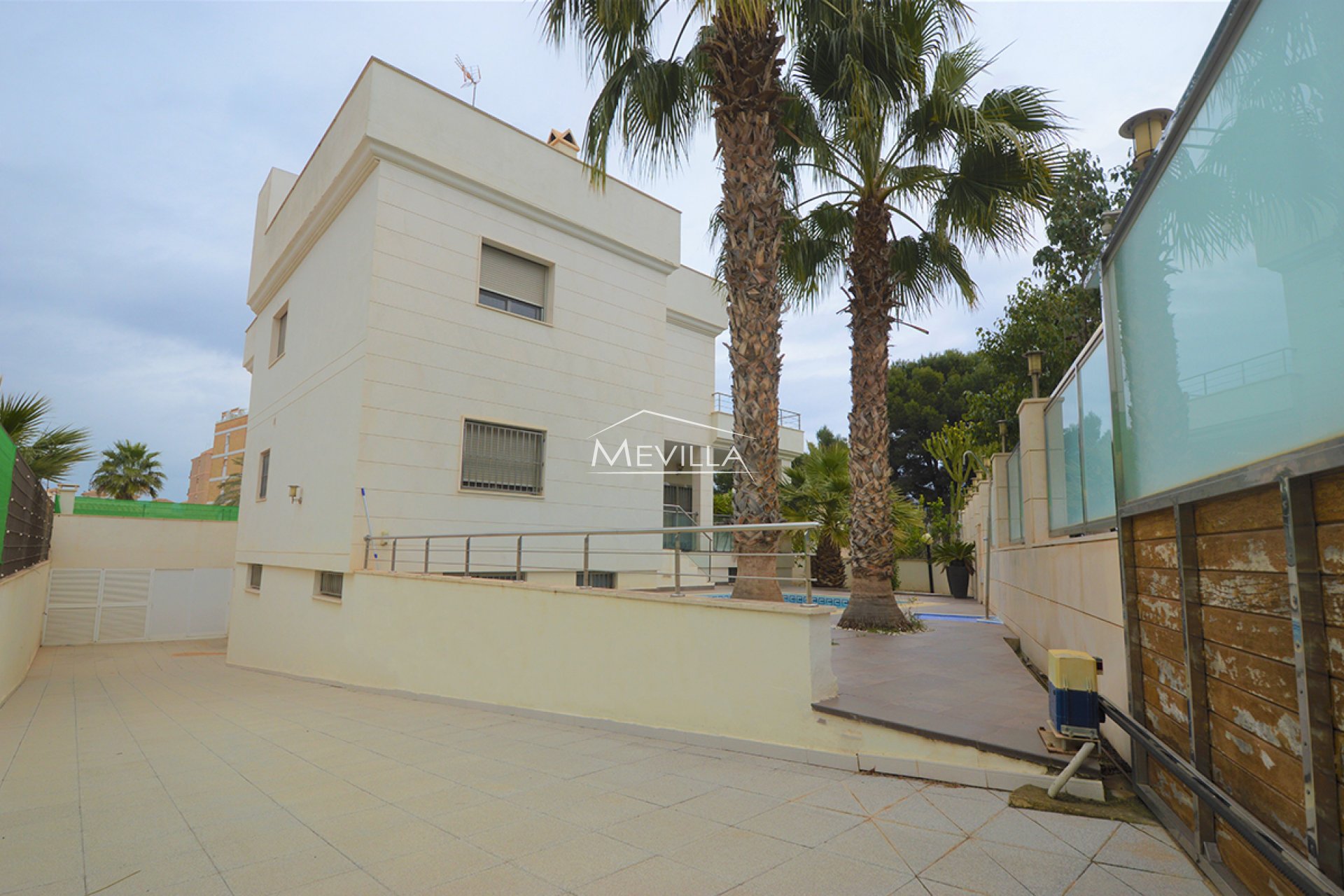 Återförsäljare - Villa - Orihuela Costa - La Zenia