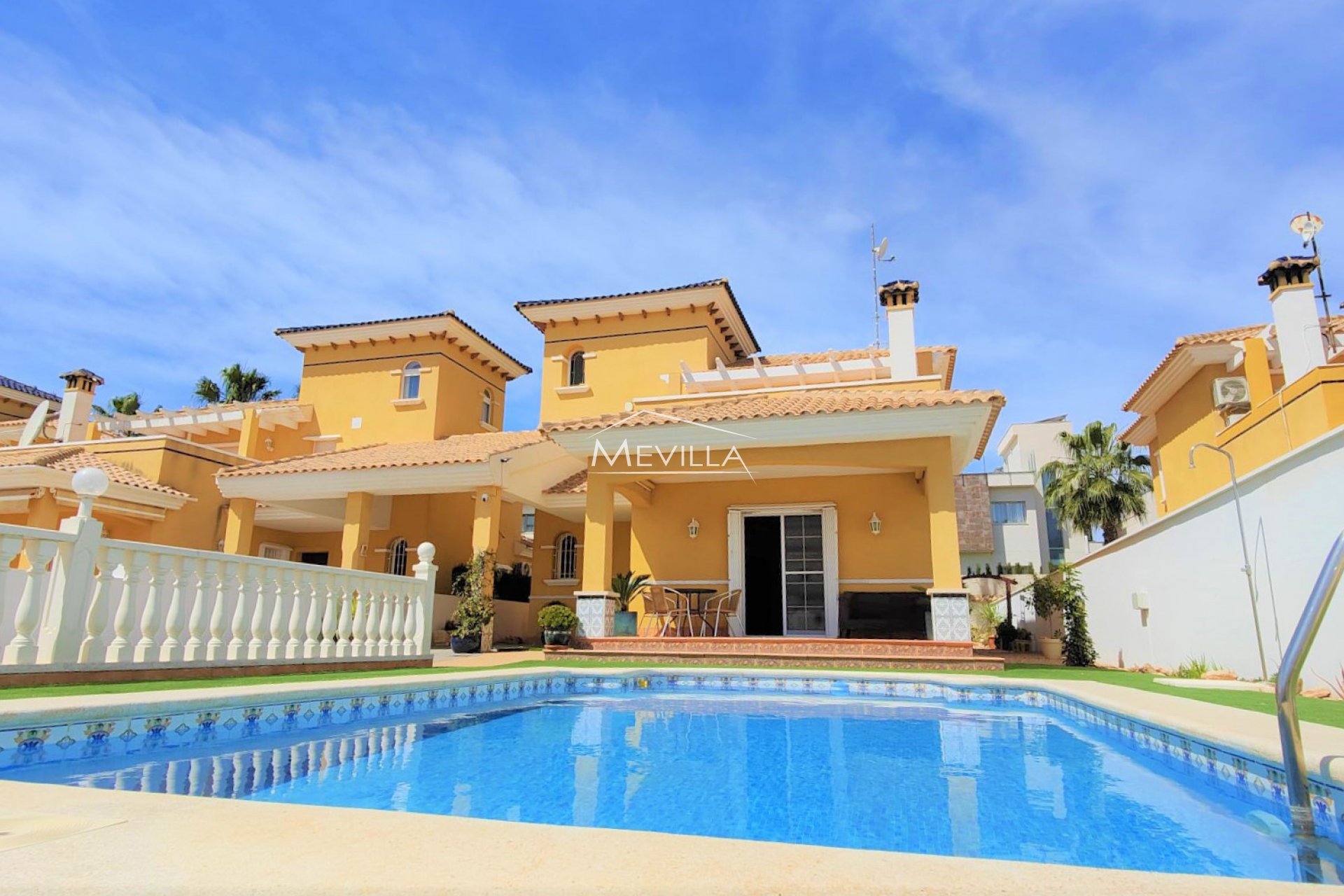 Återförsäljare - Villa - Orihuela Costa - La Zenia