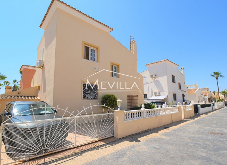 Återförsäljare - Villa - Orihuela Costa - Playa Flamenca