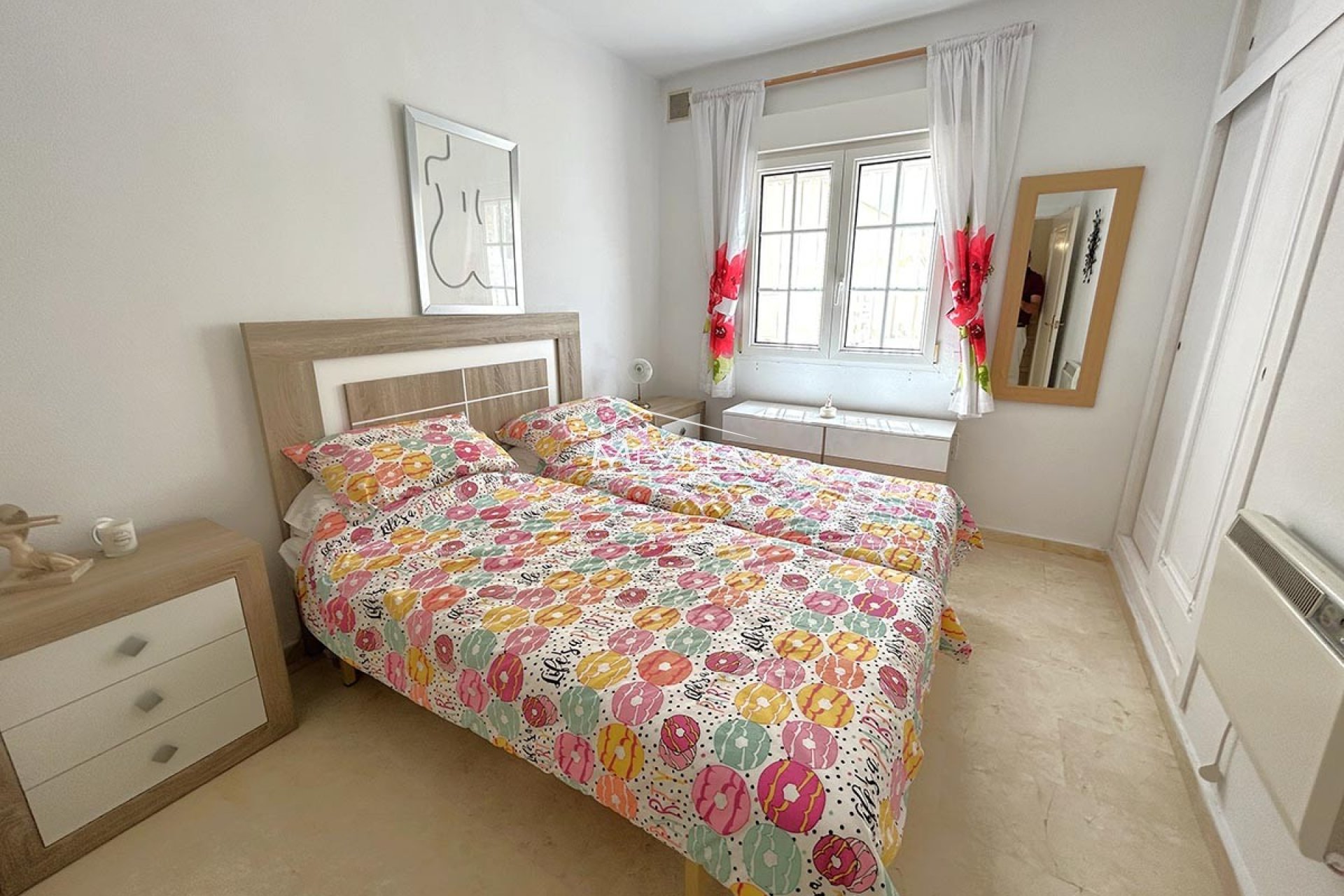 Återförsäljare - Villa - Orihuela Costa - Playa Flamenca