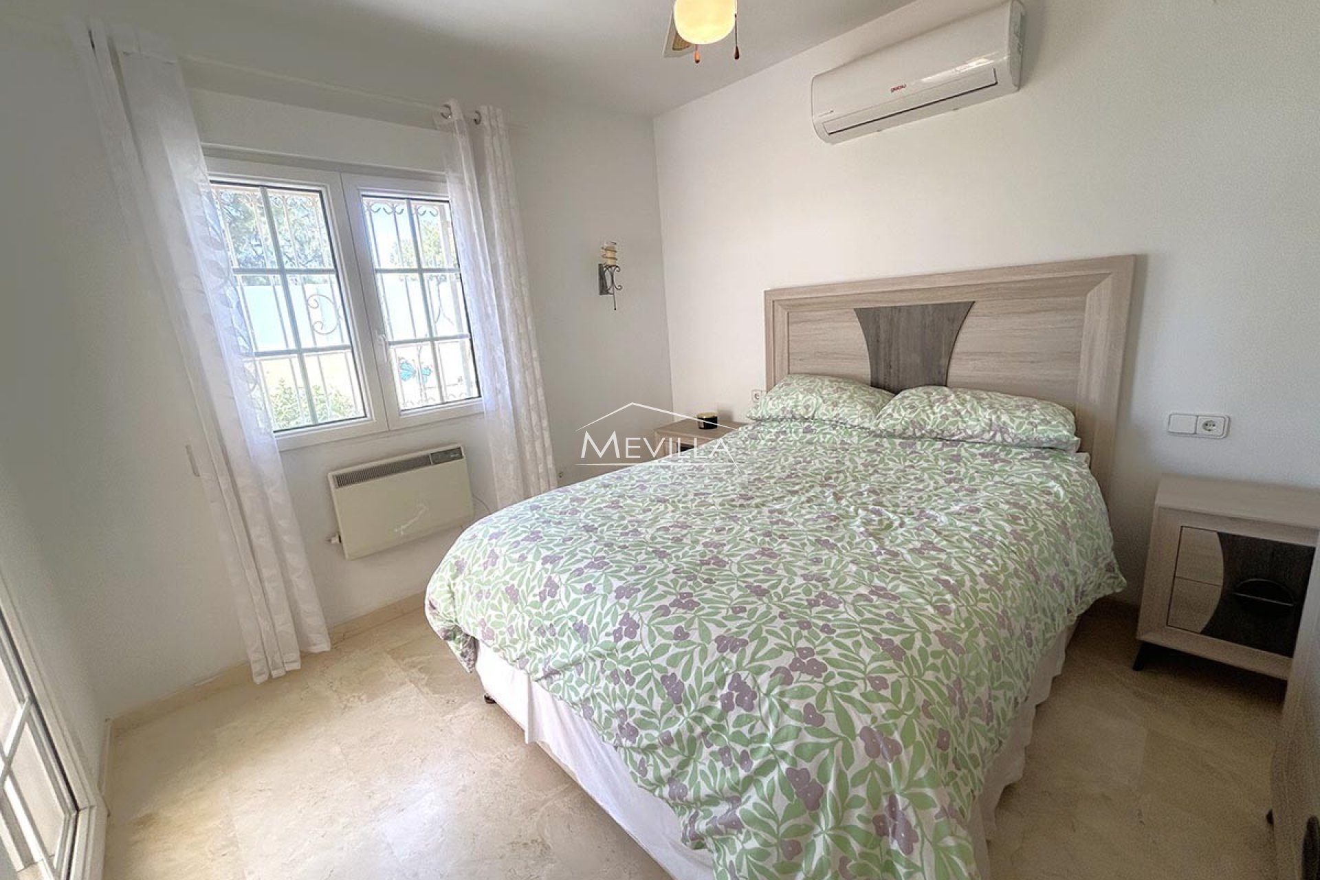 Återförsäljare - Villa - Orihuela Costa - Playa Flamenca