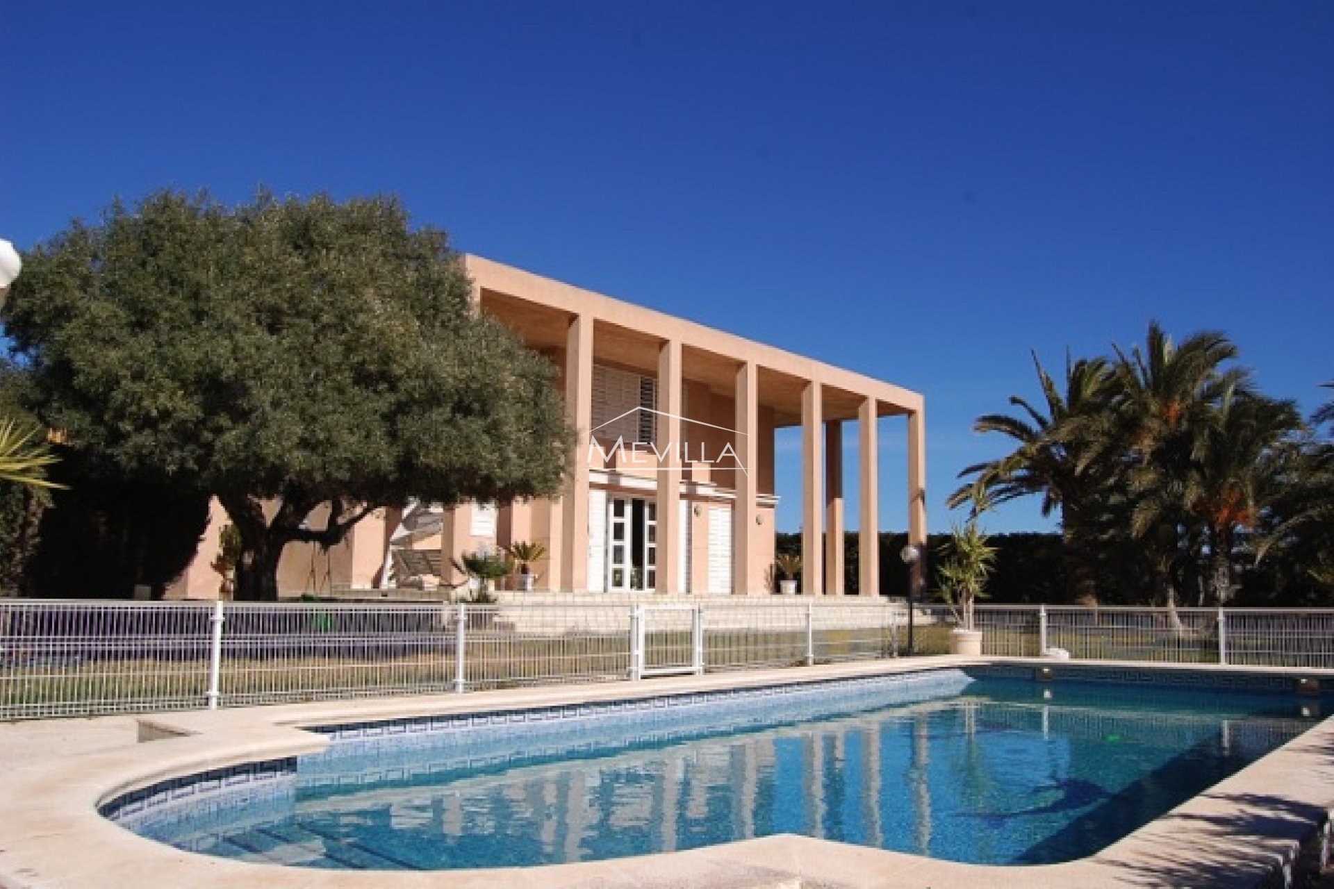 Återförsäljare - Villa - Orihuela Costa - Punta Prima