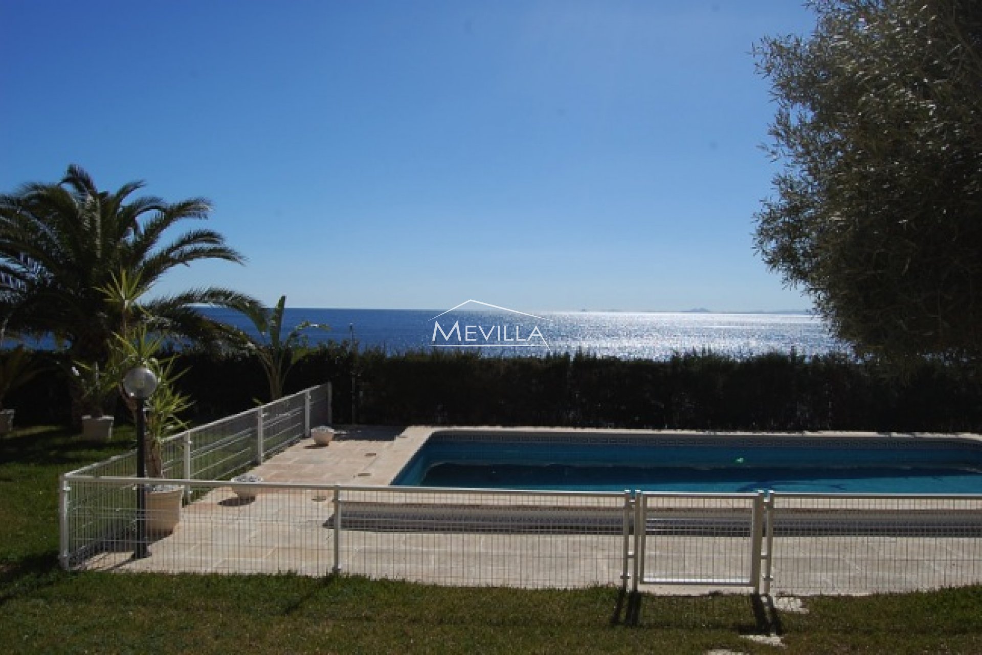 Återförsäljare - Villa - Orihuela Costa - Punta Prima