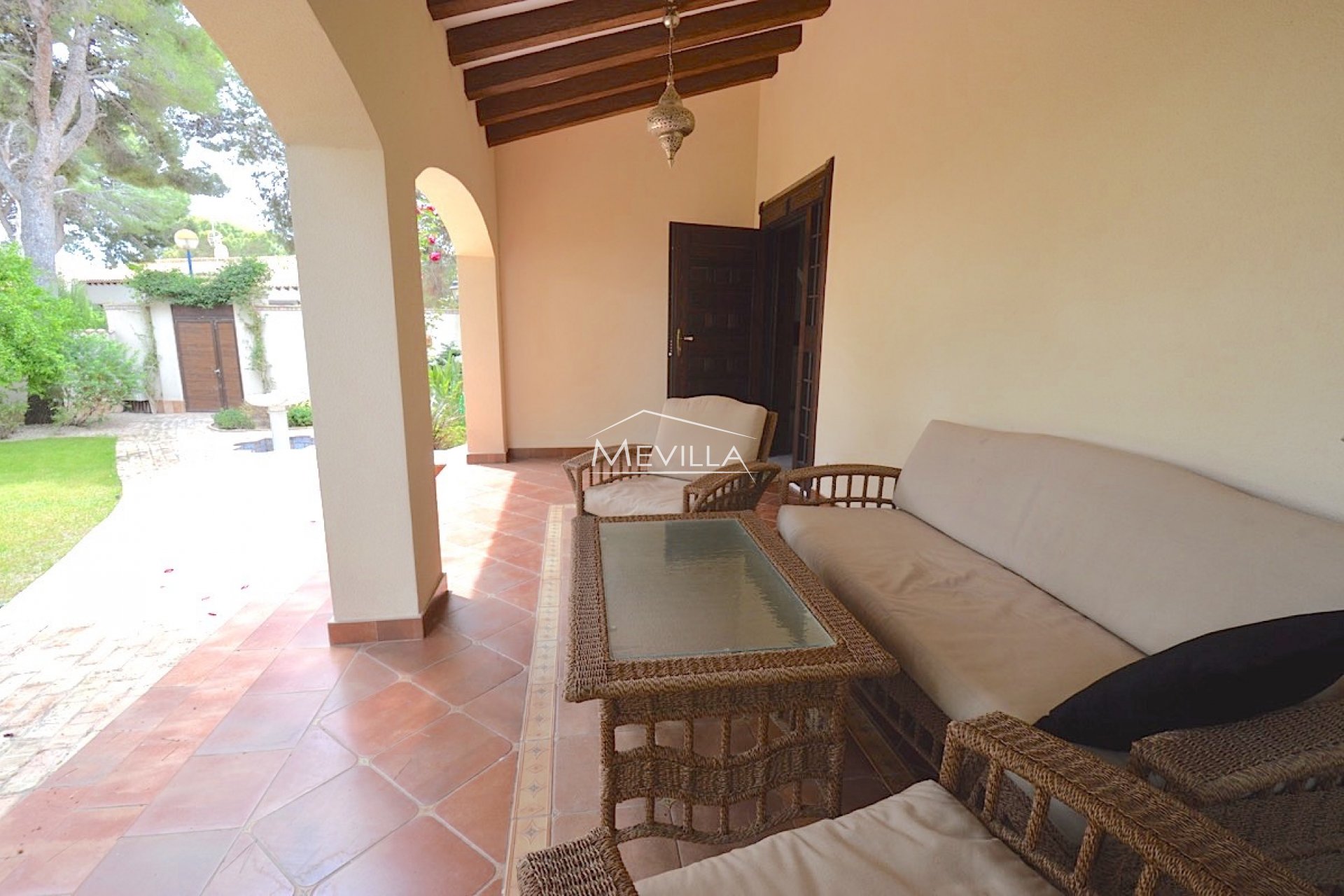 Återförsäljare - Villa - Orihuela Costa - Punta Prima