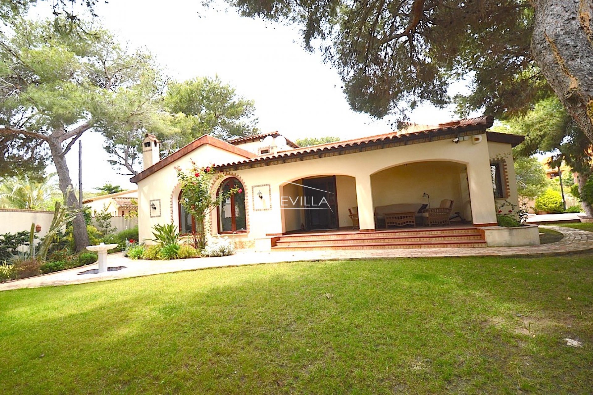 Återförsäljare - Villa - Orihuela Costa - Punta Prima