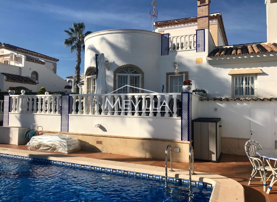 Återförsäljare - Villa - Orihuela Costa - Villamartin