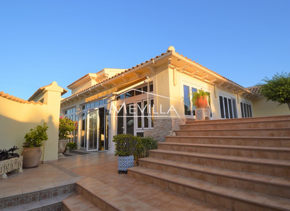 Återförsäljare - Villa - Orihuela Costa - Villamartin