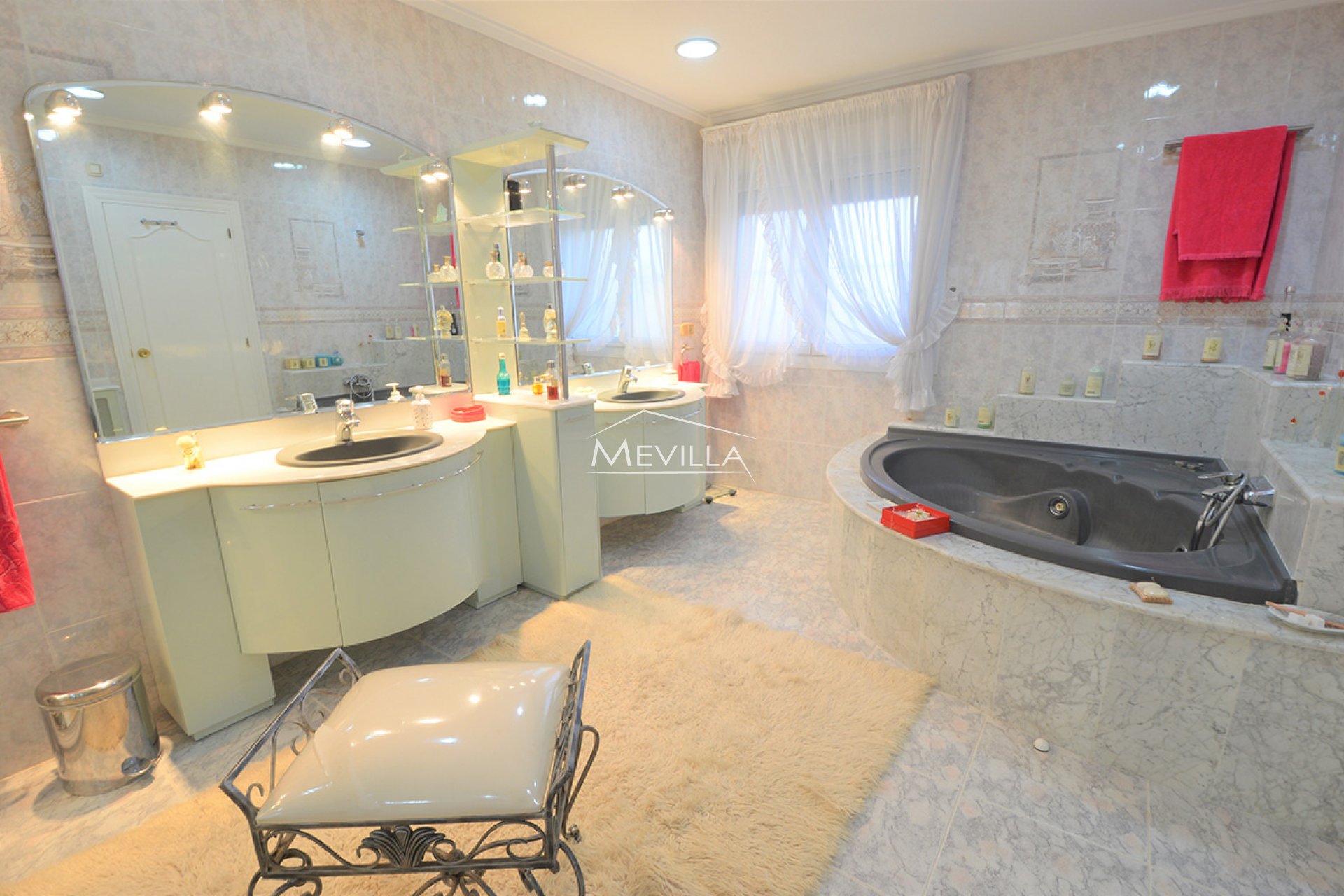 Återförsäljare - Villa - Orihuela Costa - Villamartin