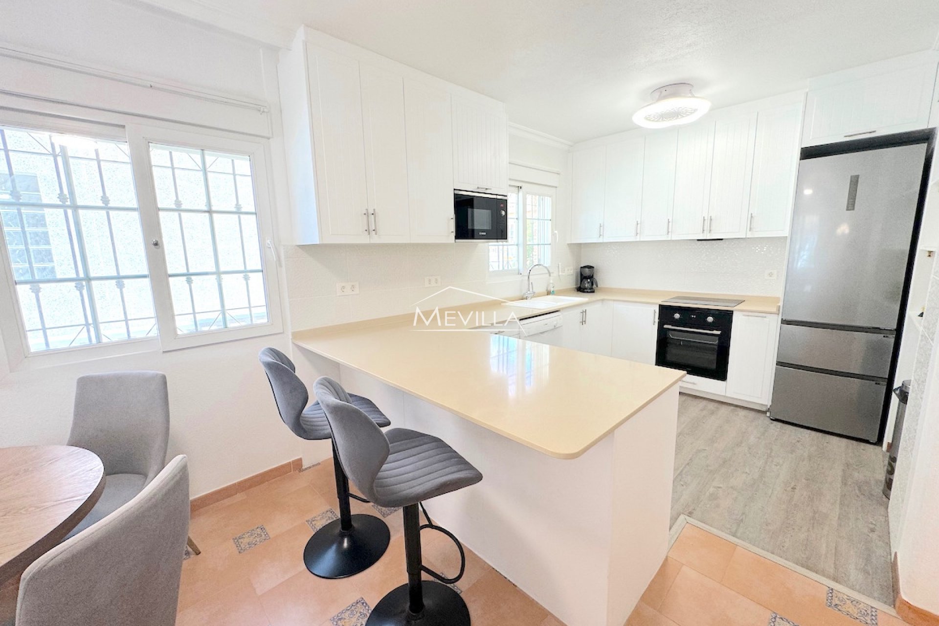 Återförsäljare - Villa - Orihuela Costa - Villamartin