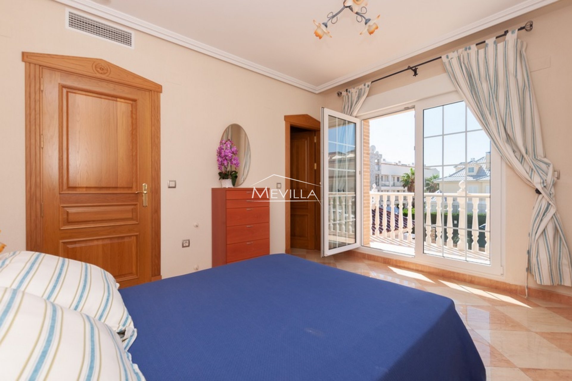 Återförsäljare - Villa - Torrevieja - La Veleta