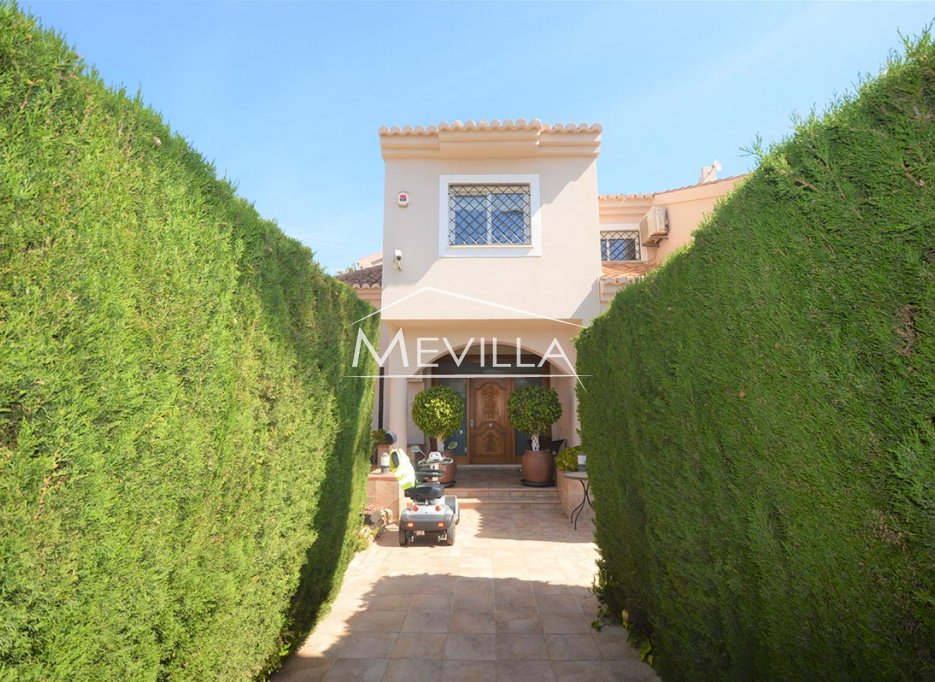 Återförsäljare - Villa - Torrevieja