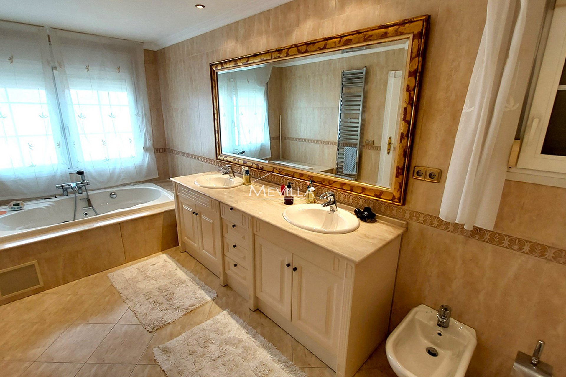 Återförsäljare - Villa - Torrevieja