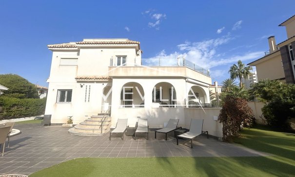 Chalet / Villa - Reventas - Orihuela Costa - LZ1065