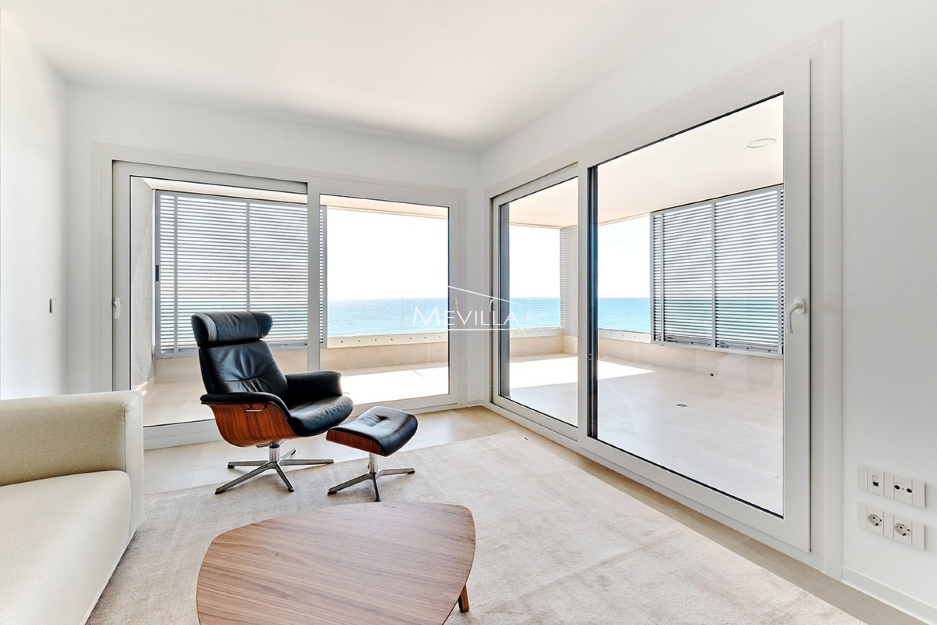 Front Line only - Flat / Apartment - Orihuela Costa - Punta Prima