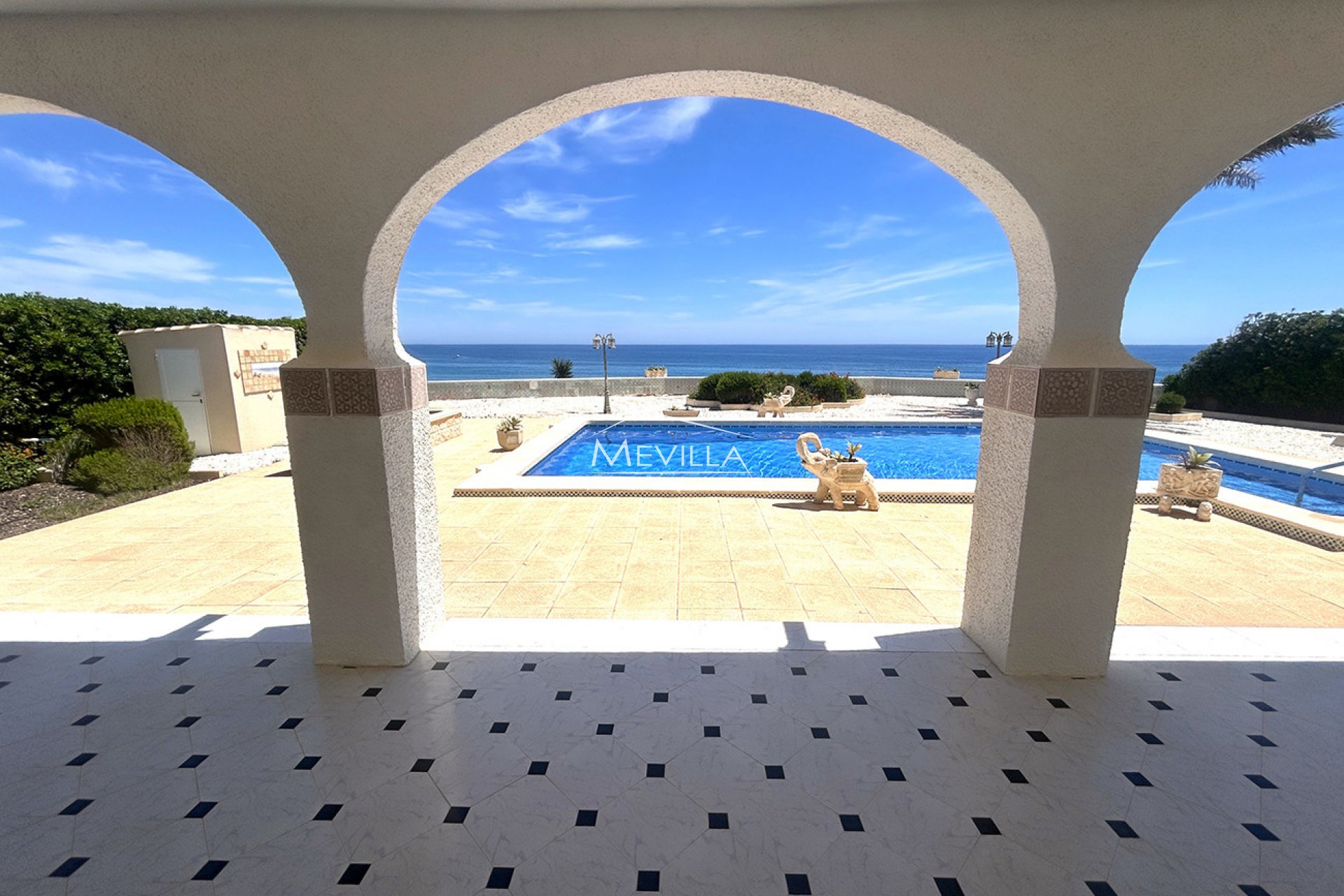 Frontlinjen - Villa - Orihuela Costa - Cabo Roig
