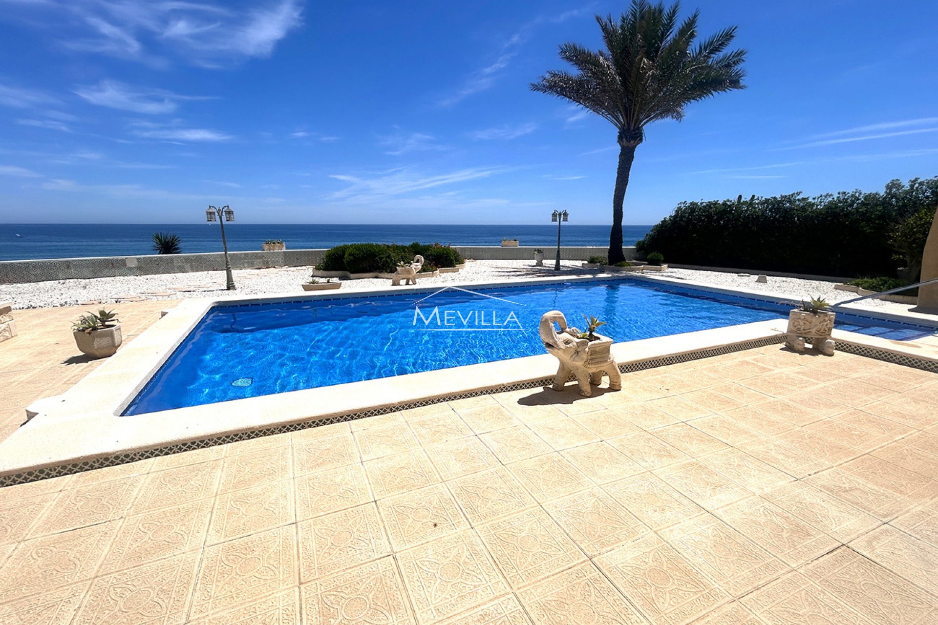 Frontlinjen - Villa - Orihuela Costa - Cabo Roig