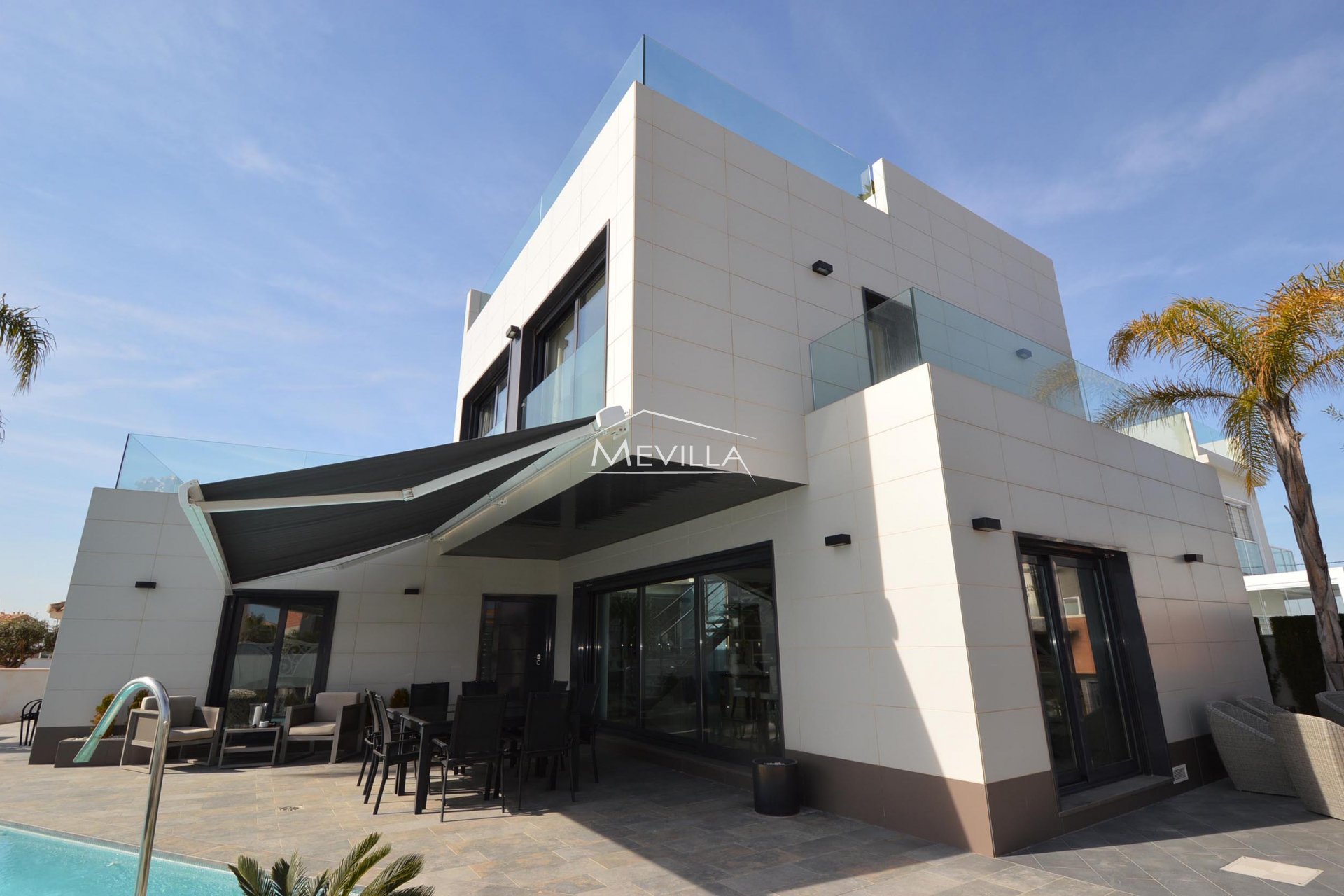LUXURY VILLA WITH MODERN DESIGN IN CAMPOAMOR FOR SALE.