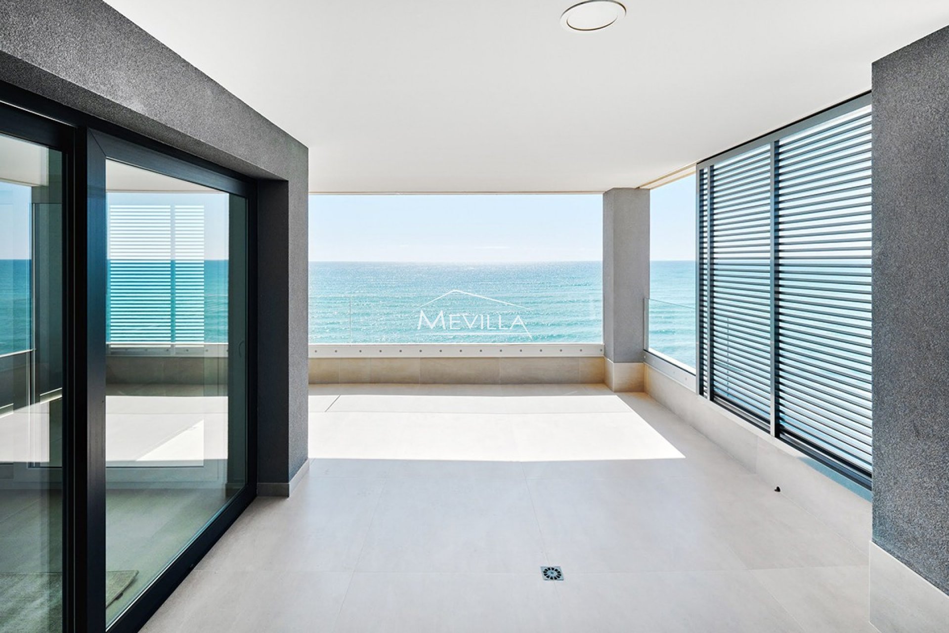 Primera Linea solo - Piso / Apartamento - Orihuela Costa - Punta Prima