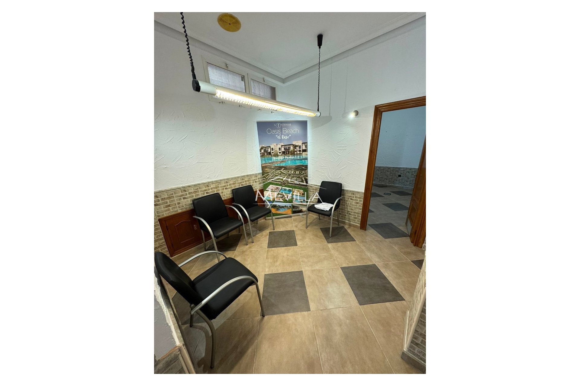 Resales - commercial - Torrevieja - La Mata