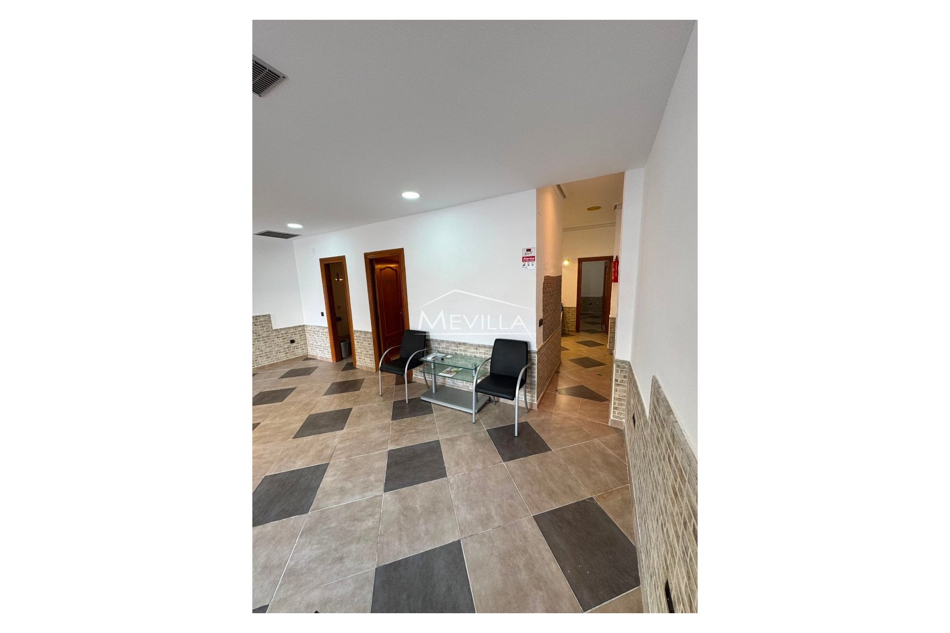 Resales - commercial - Torrevieja - La Mata