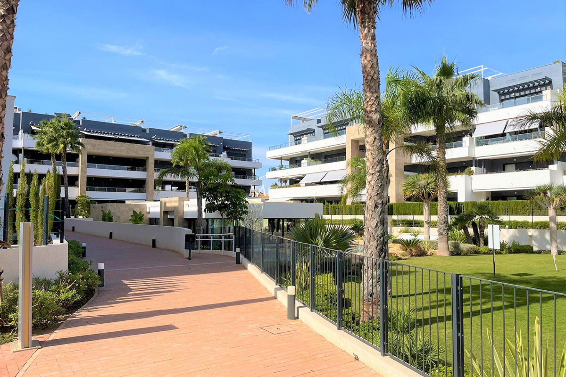 Resales - Flat / Apartment - Orihuela Costa - Playa Flamenca