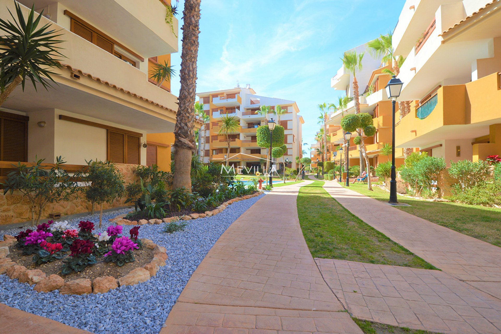 Resales - Flat / Apartment - Orihuela Costa - Punta Prima