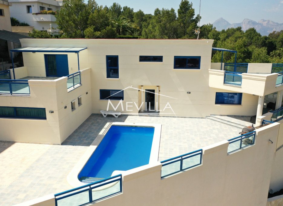 Resales - Villa - Altea