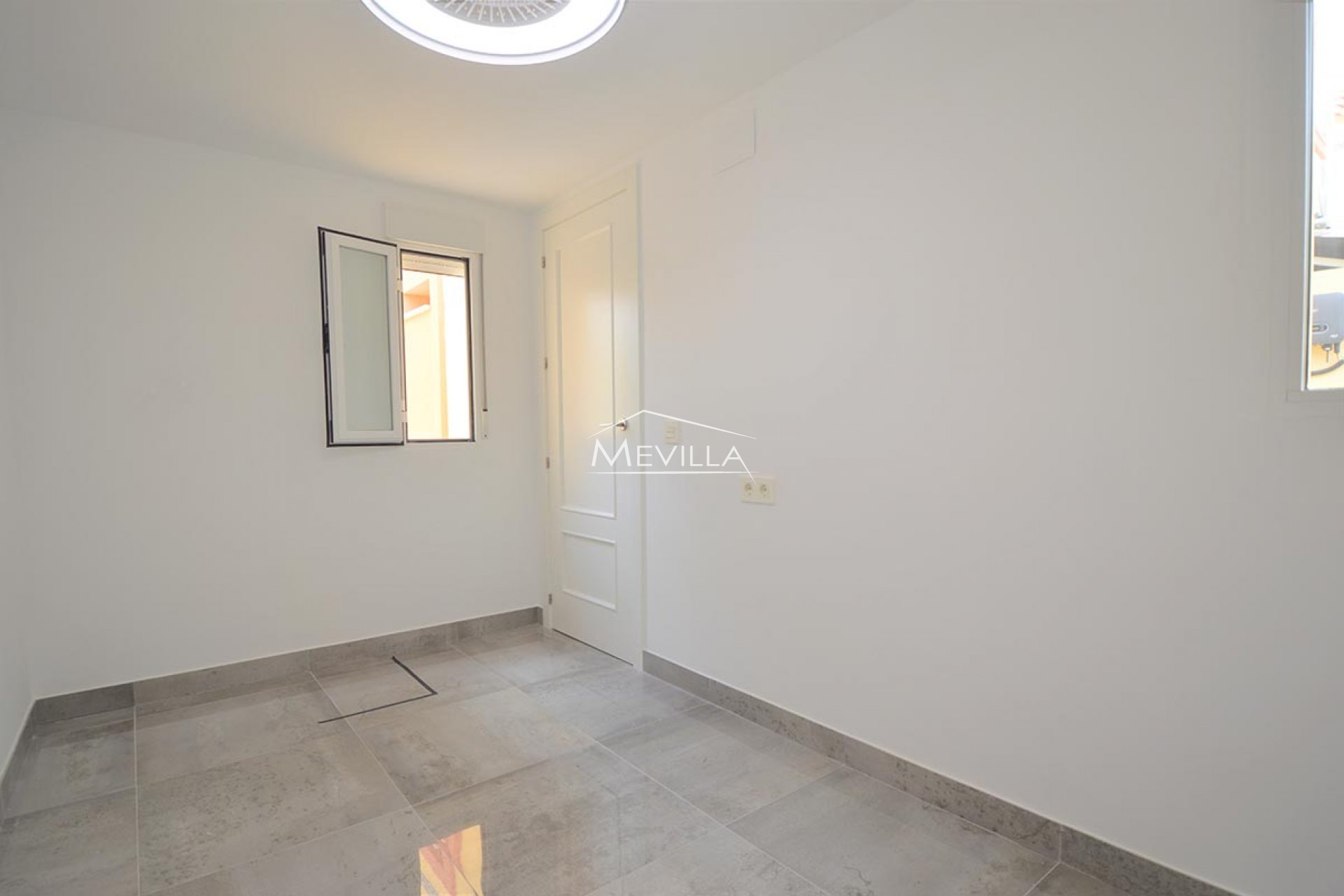 Resales - Villa - Orihuela Costa - La Zenia