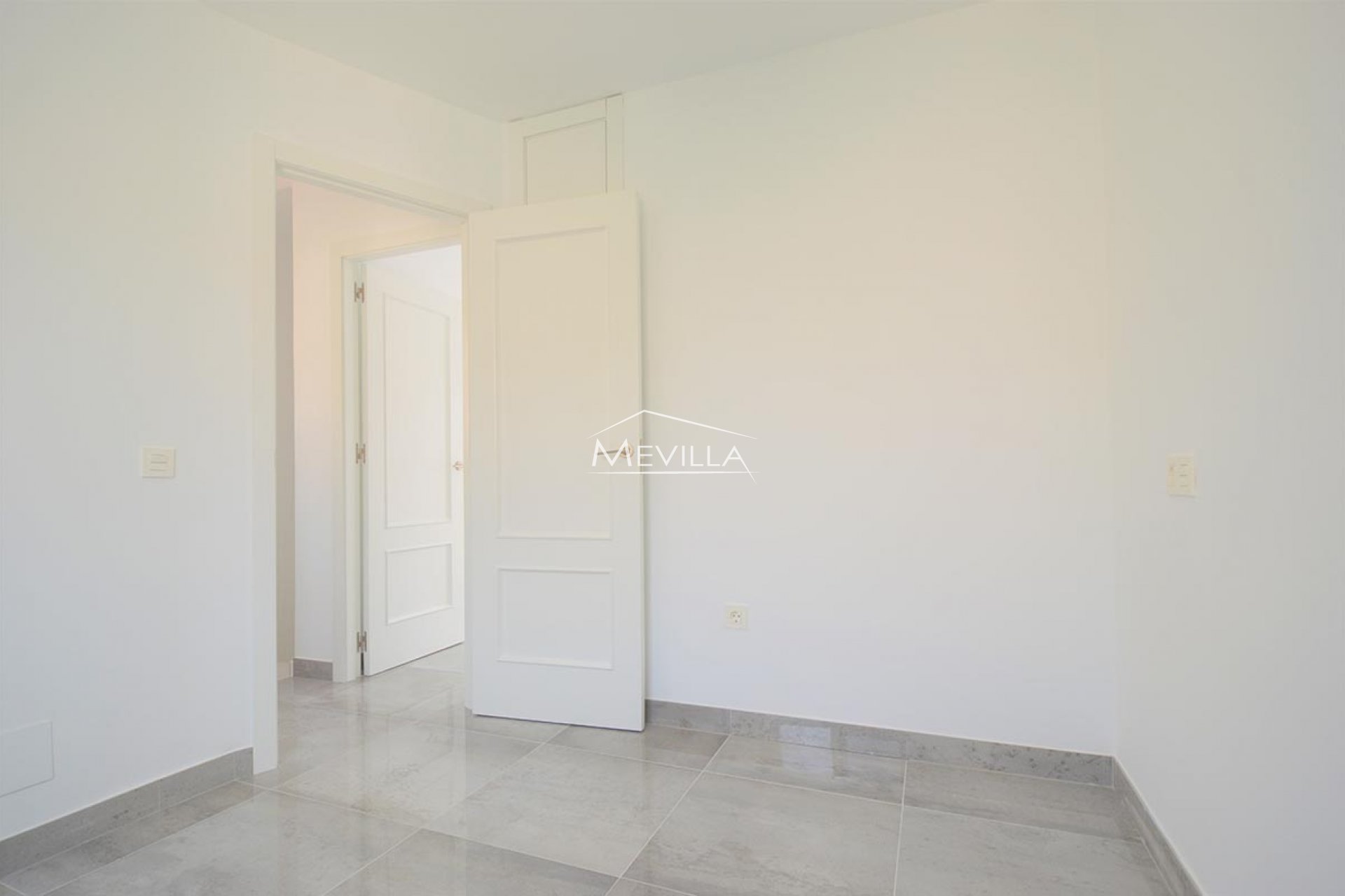 Resales - Villa - Orihuela Costa - La Zenia