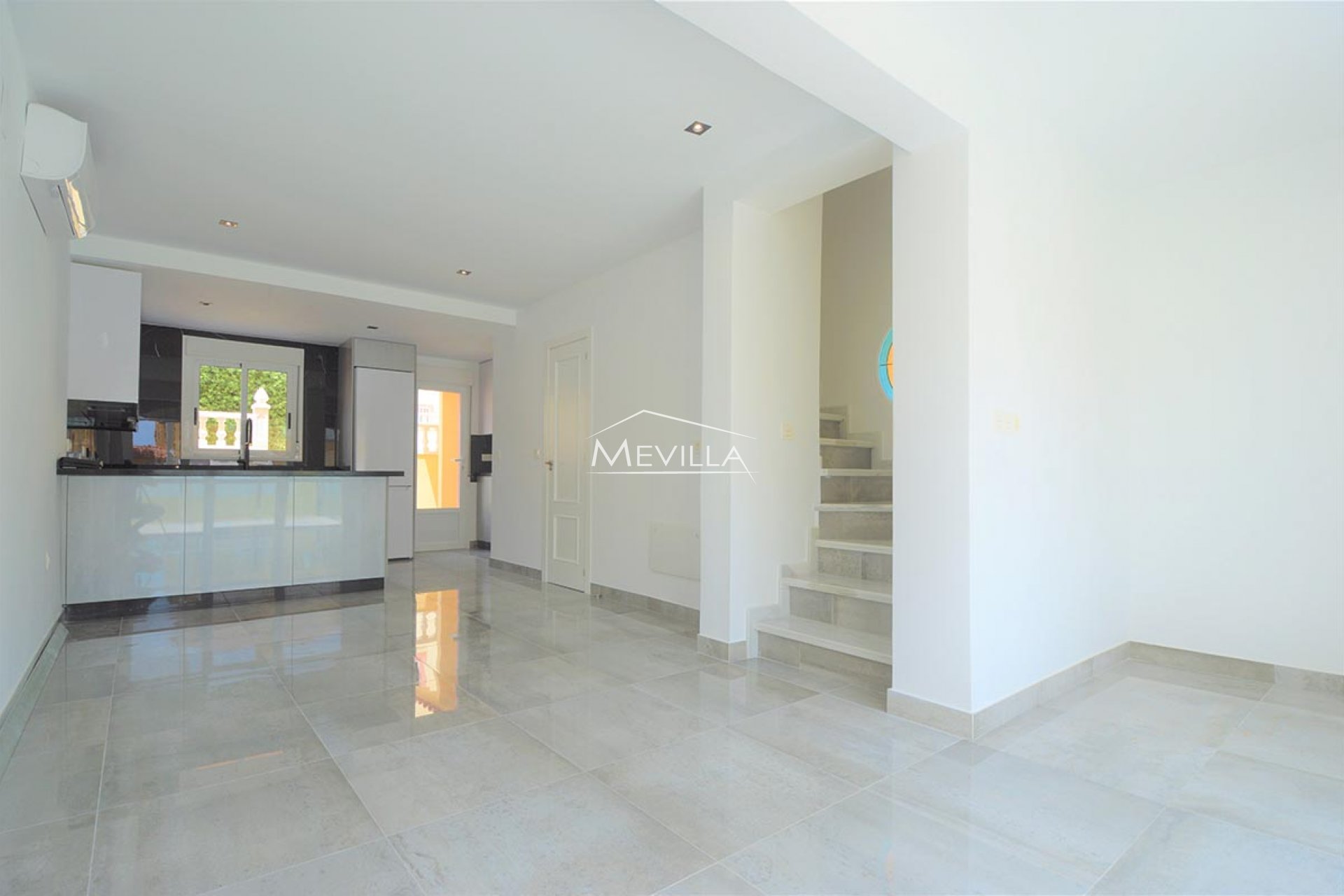 Resales - Villa - Orihuela Costa - La Zenia