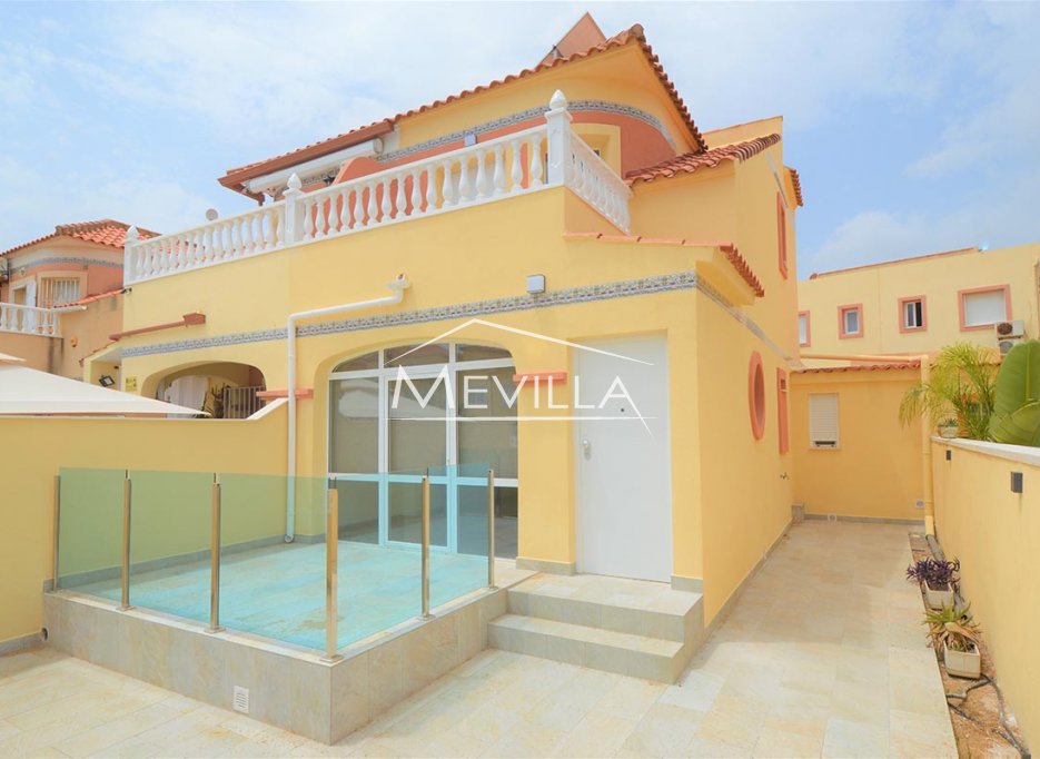 Resales - Villa - Orihuela Costa - La Zenia