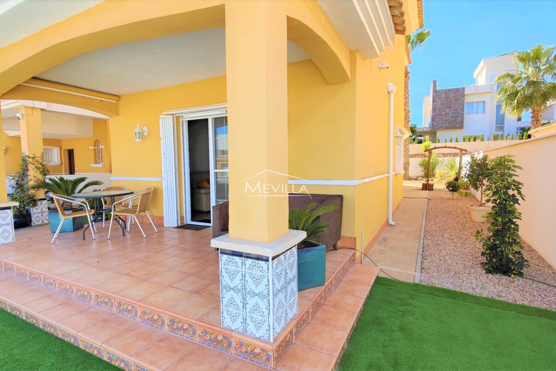 Resales - Villa - Orihuela Costa - La Zenia