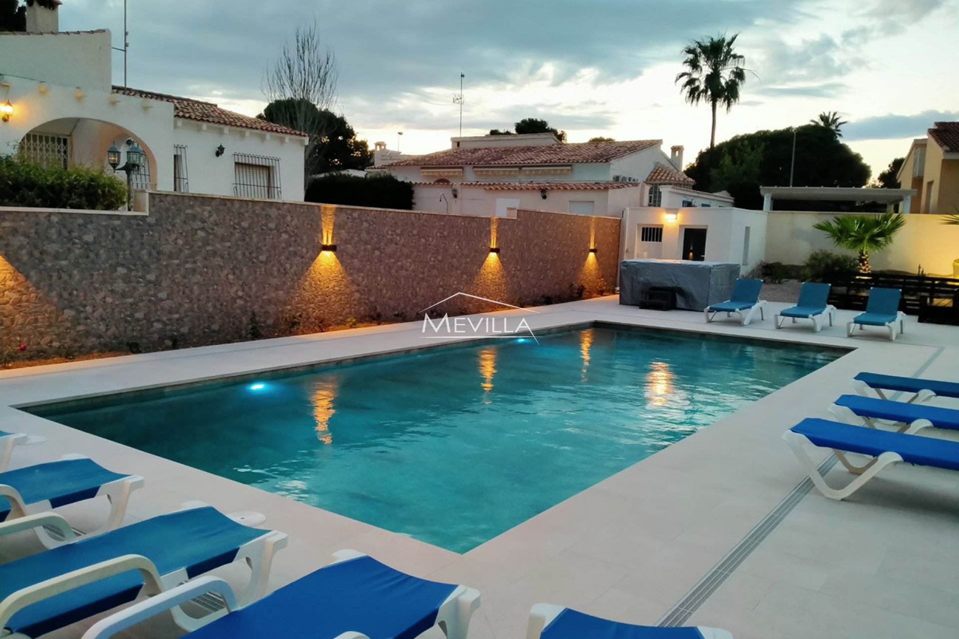 Resales - Villa - Orihuela Costa - La Zenia