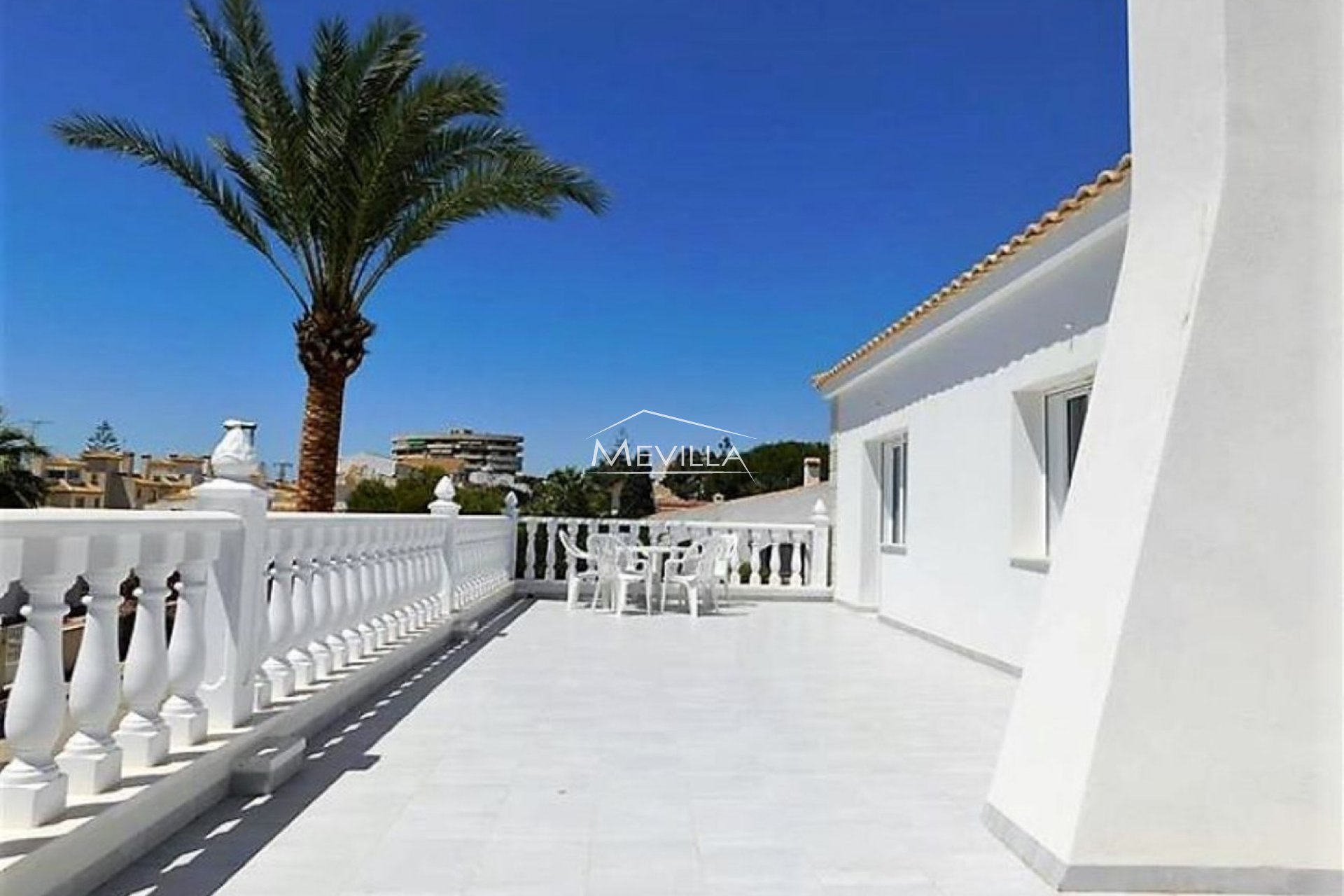 Resales - Villa - Orihuela Costa - La Zenia