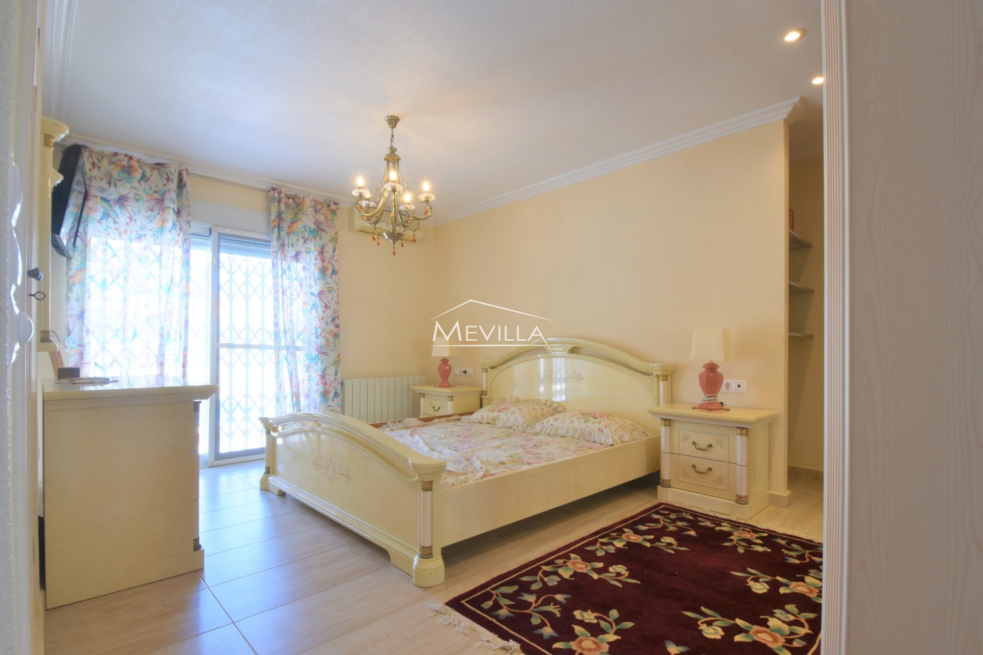 Resales - Villa - Orihuela Costa - La Zenia