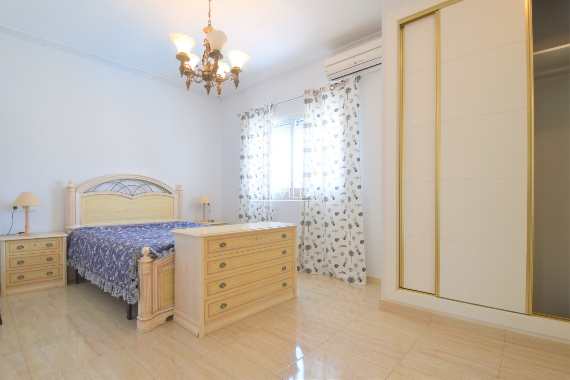 Resales - Villa - Orihuela Costa - La Zenia