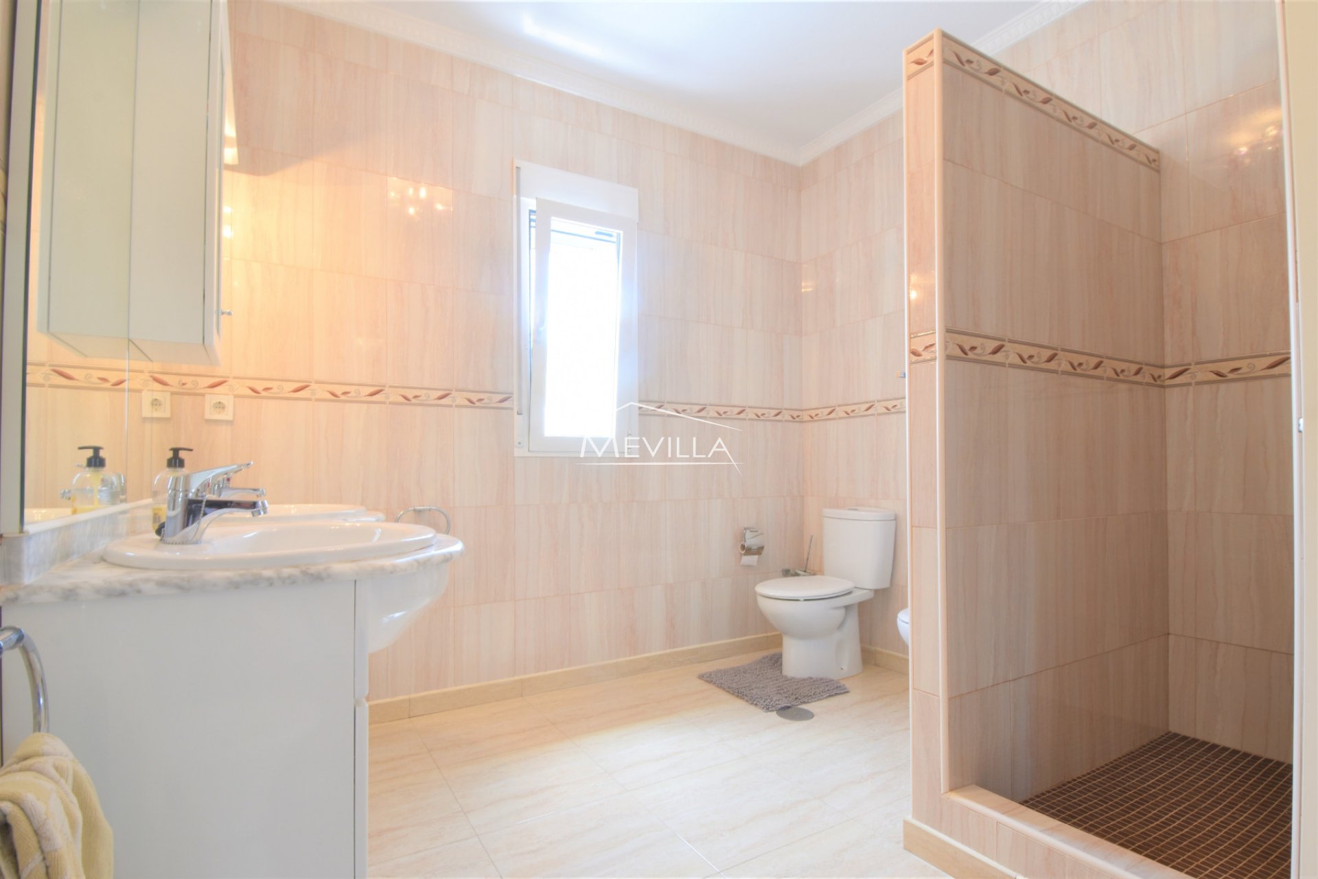 Resales - Villa - Orihuela Costa - La Zenia