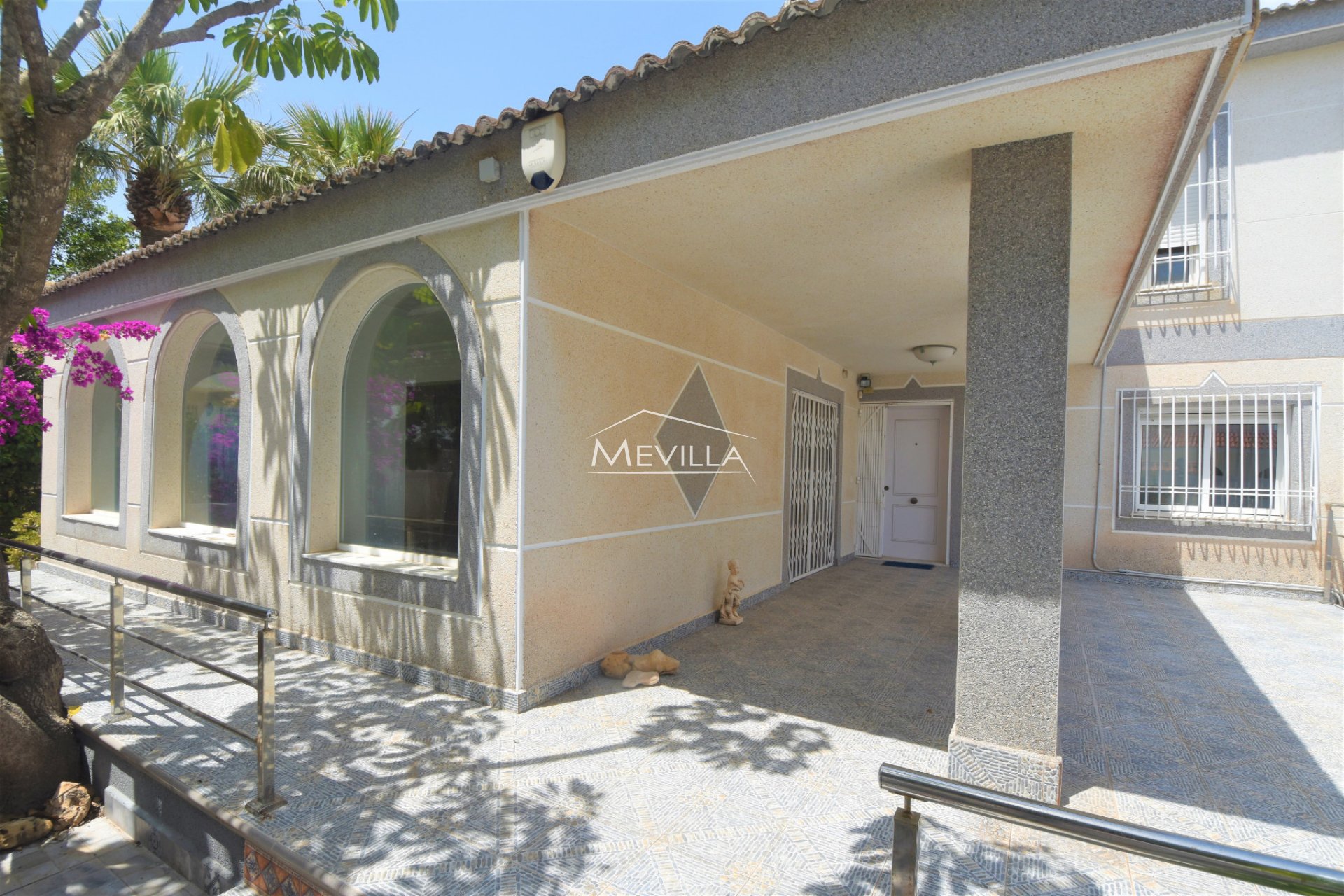 Resales - Villa - Orihuela Costa - La Zenia
